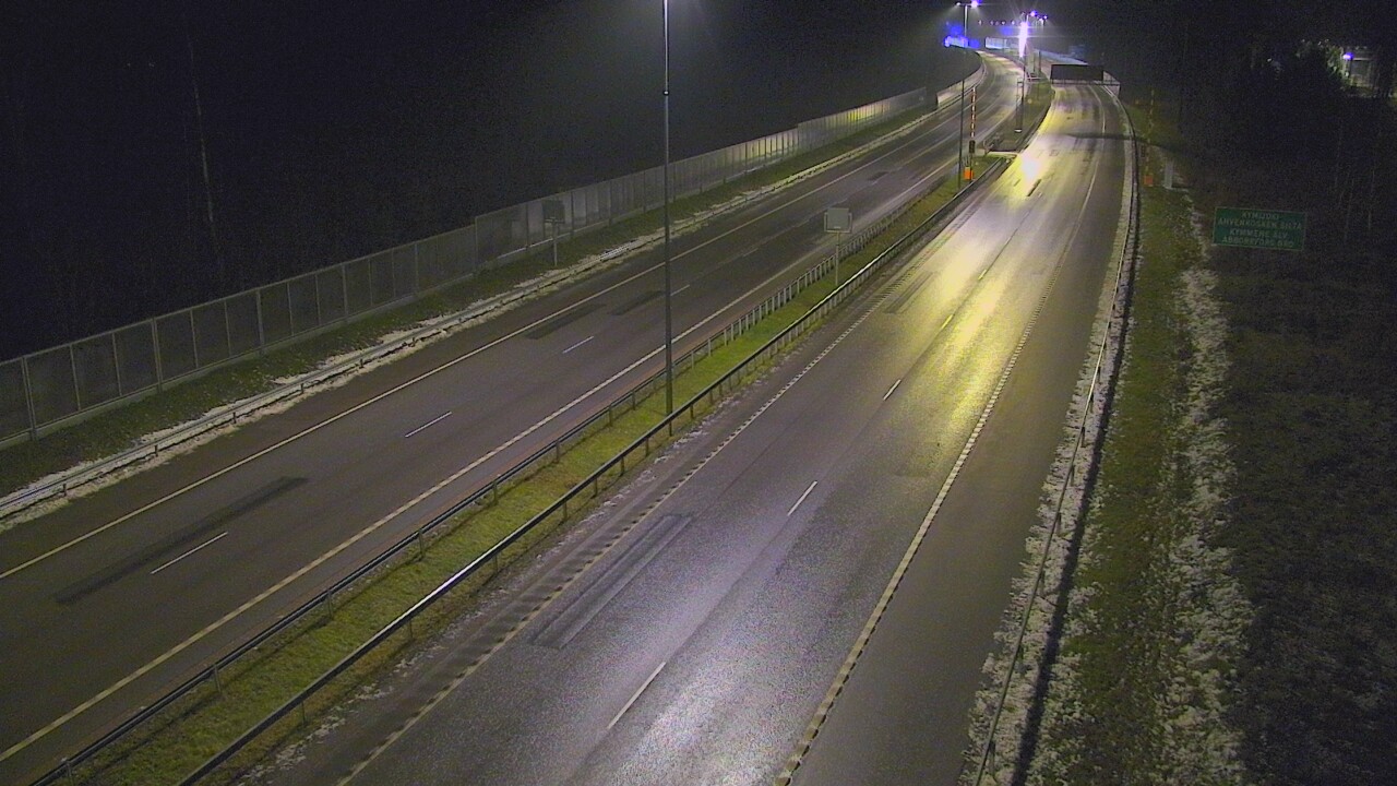 Weather Camera Image Väg 7 Pyttis Marnadsbacken , bom, öst, Pyhtää, Kymenlaakso