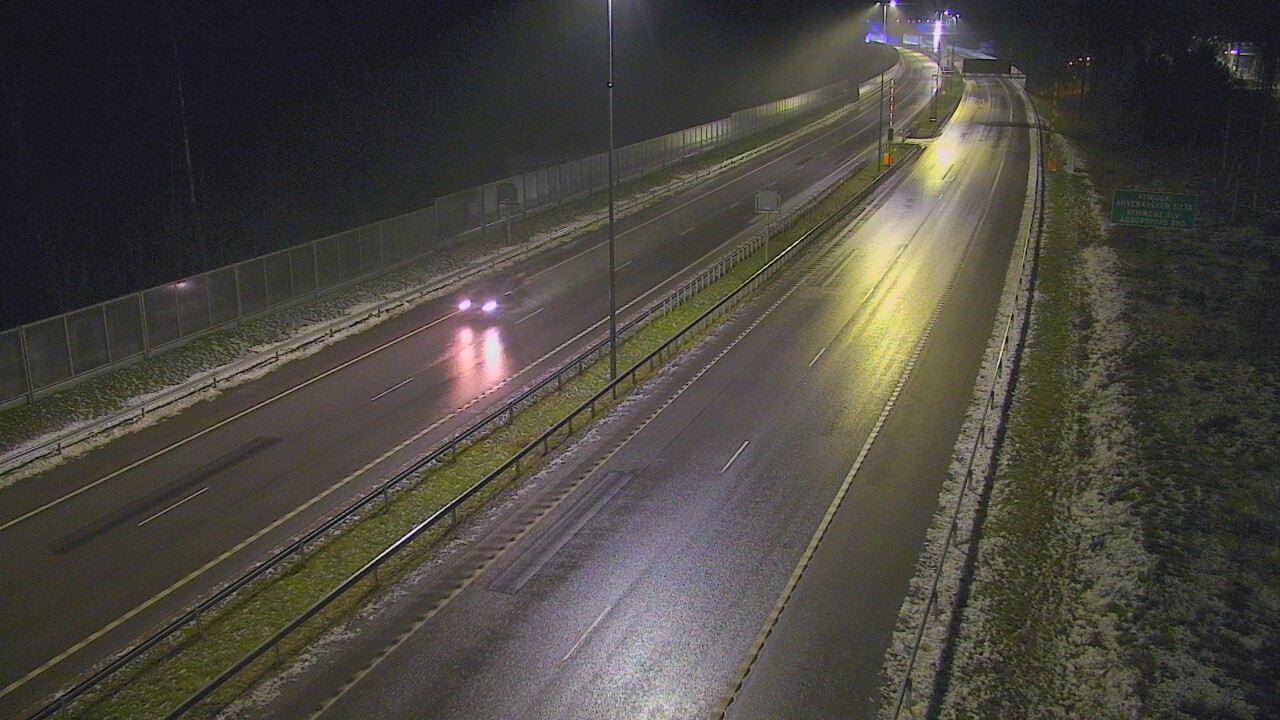 Weather Camera Image Väg 7 Pyttis Marnadsbacken , bom, öst, Pyhtää, Kymenlaakso