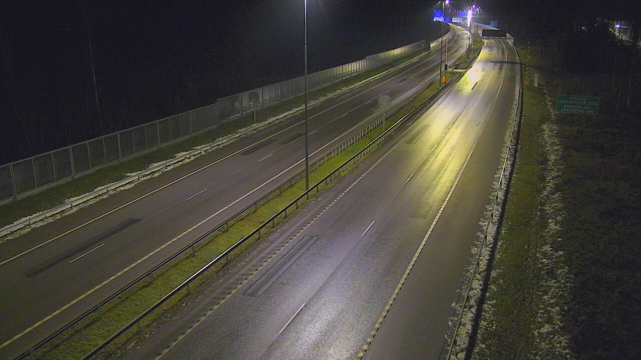 Weather Camera Image Väg 7 Pyttis Marnadsbacken , bom, öst, Pyhtää, Kymenlaakso