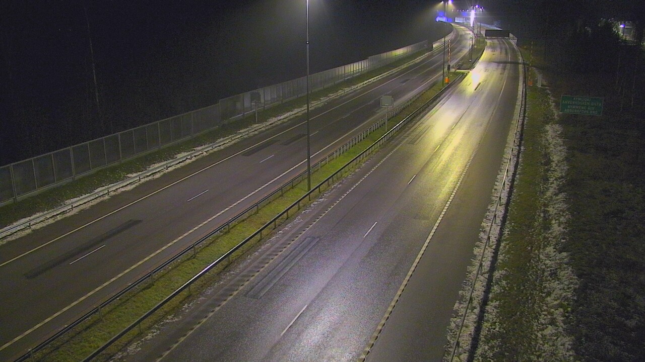 Weather Camera Image Väg 7 Pyttis Marnadsbacken , bom, öst, Pyhtää, Kymenlaakso