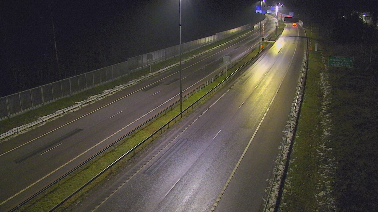 Weather Camera Image Väg 7 Pyttis Marnadsbacken , bom, öst, Pyhtää, Kymenlaakso