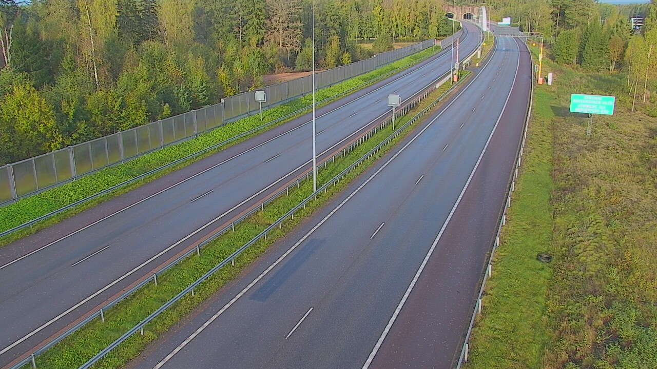 Weather Camera Image Väg 7 Pyttis Marnadsbacken , bom, öst, Pyhtää, Kymenlaakso
