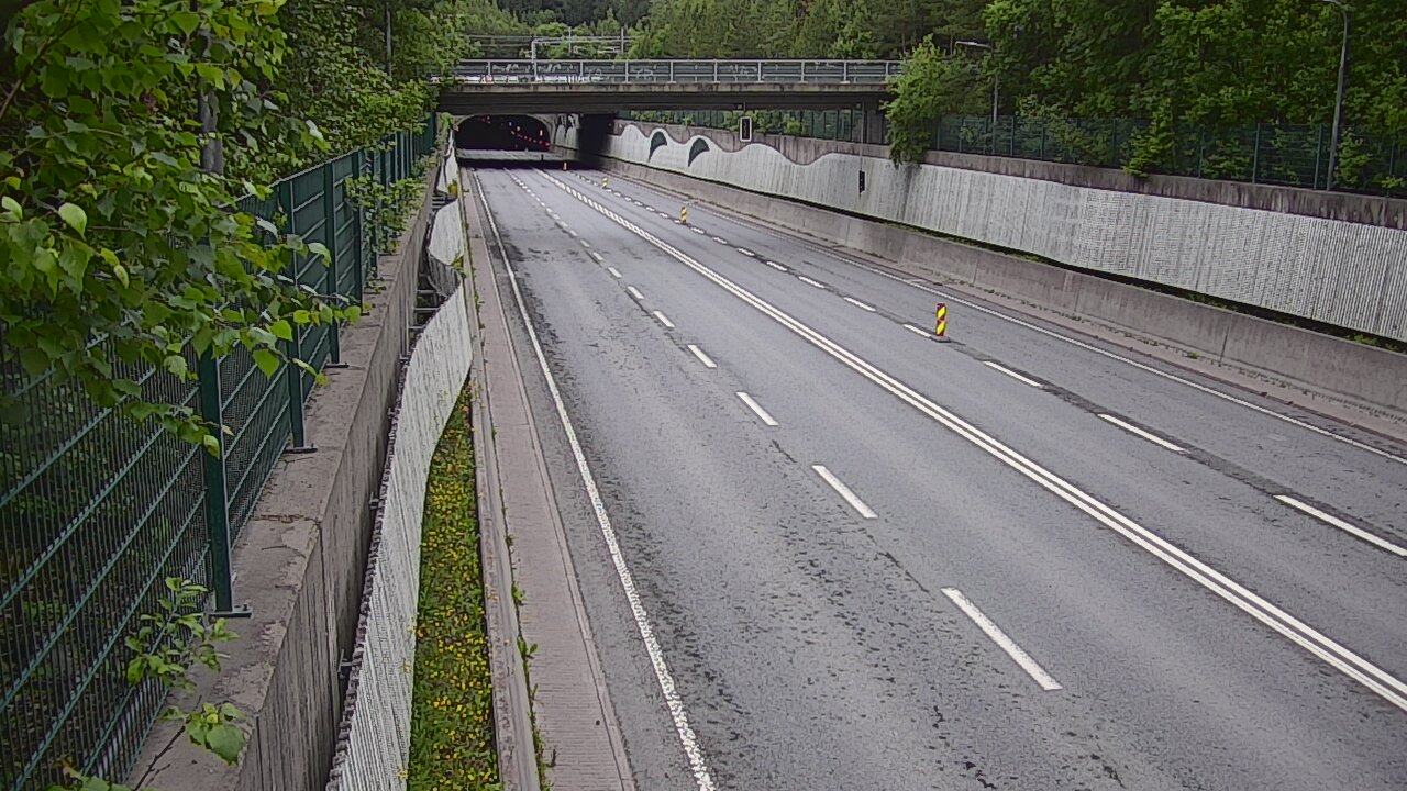 Kelikamerat Kuva Tie 102 Espoo Hiidenkallion tunneli, suuaukko pohj., Espoo, Uusimaa