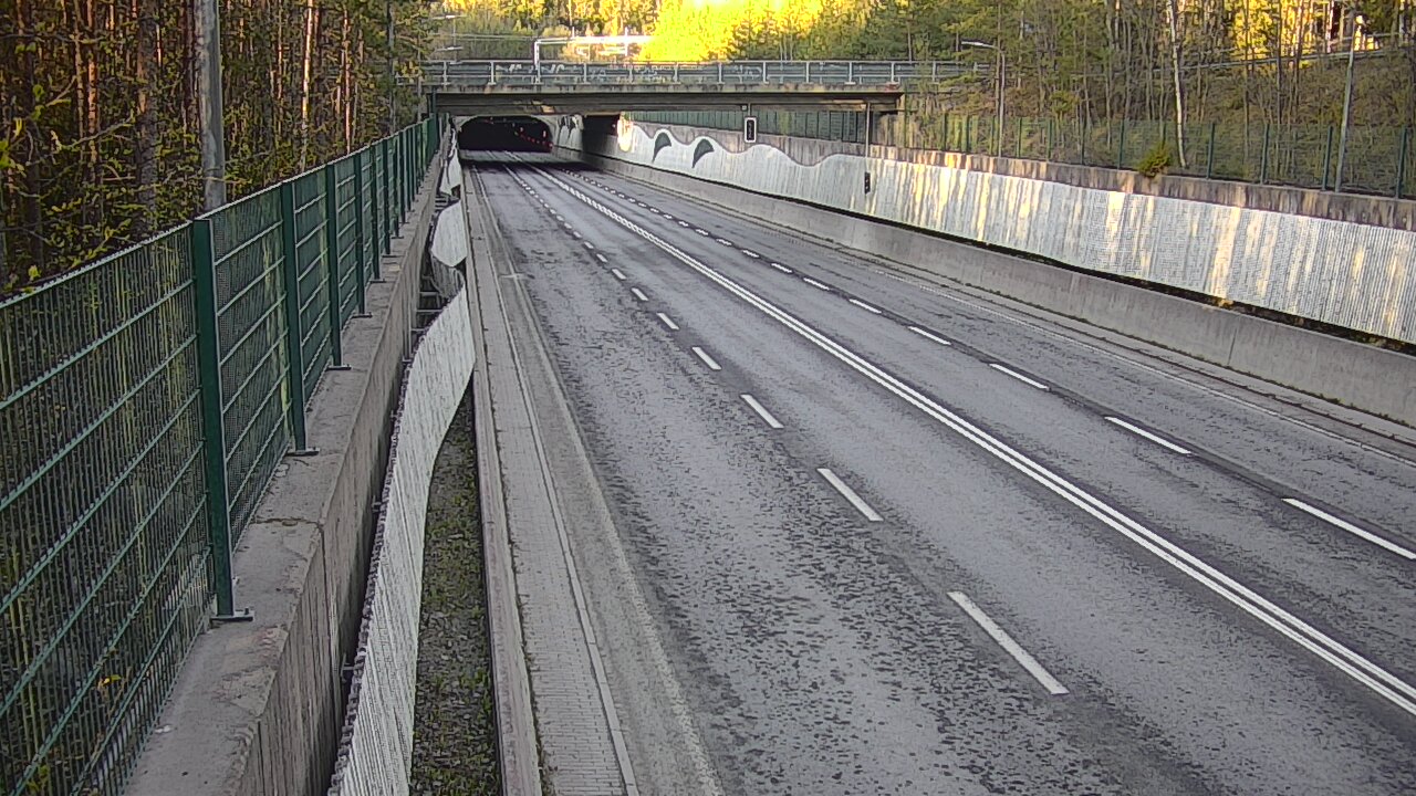 Kelikamerat Kuva Tie 102 Espoo Hiidenkallion tunneli, suuaukko pohj., Espoo, Uusimaa