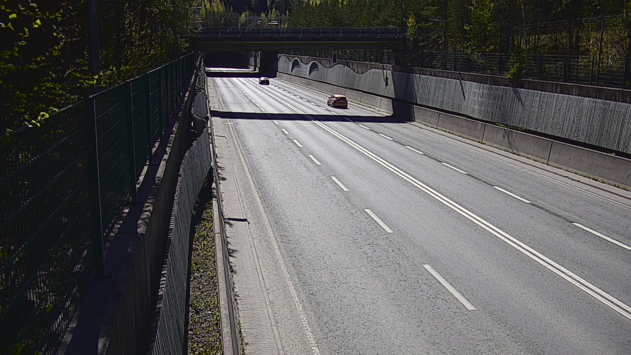 Weather Camera Image Väg 102 Esbo Hiidenkallio tunnel, suuaukko nord., Espoo, Uusimaa