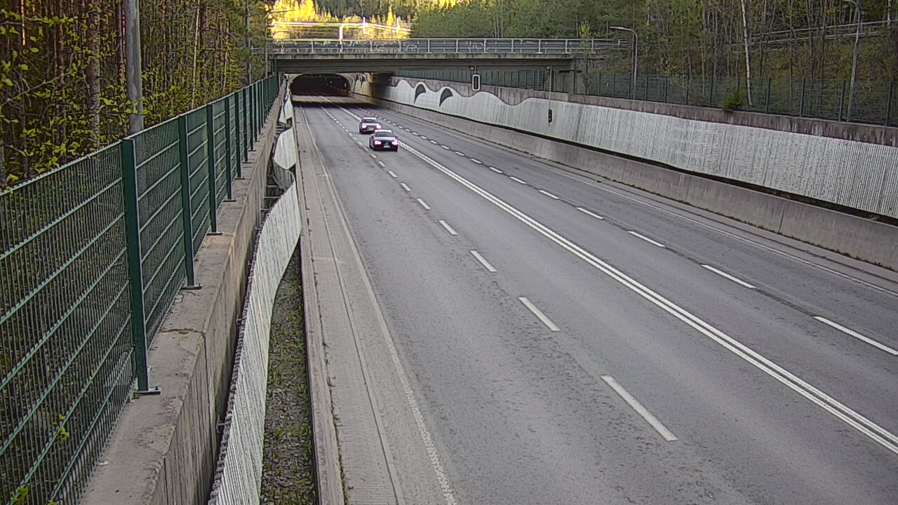Kelikamerat Kuva Tie 102 Espoo Hiidenkallion tunneli, suuaukko pohj., Espoo, Uusimaa