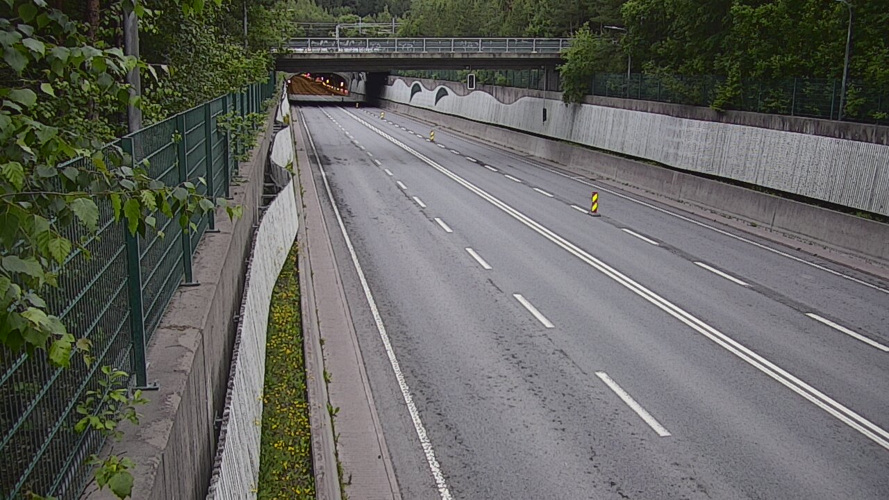 Kelikamerat Kuva Tie 102 Espoo Hiidenkallion tunneli, suuaukko pohj., Espoo, Uusimaa