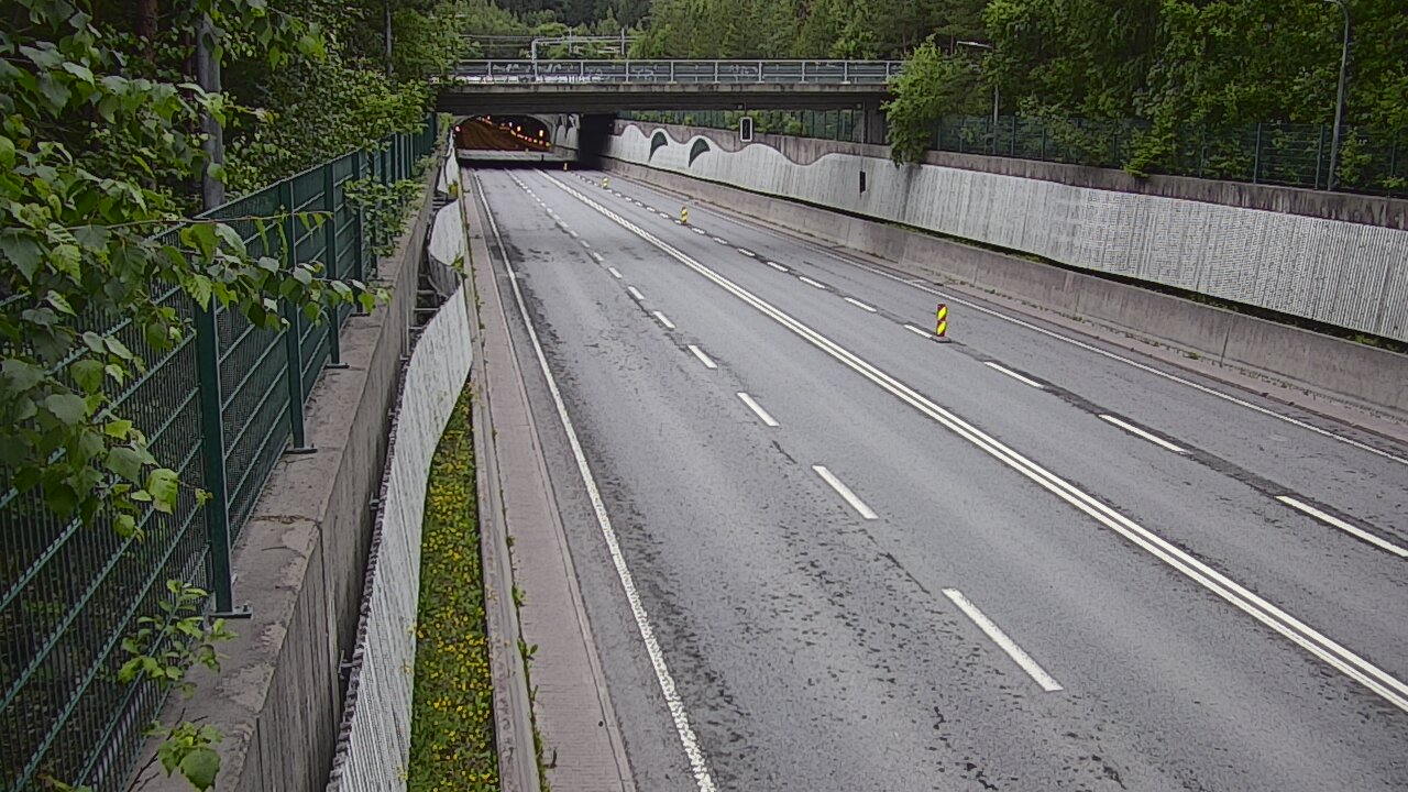 Kelikamerat Kuva Tie 102 Espoo Hiidenkallion tunneli, suuaukko pohj., Espoo, Uusimaa