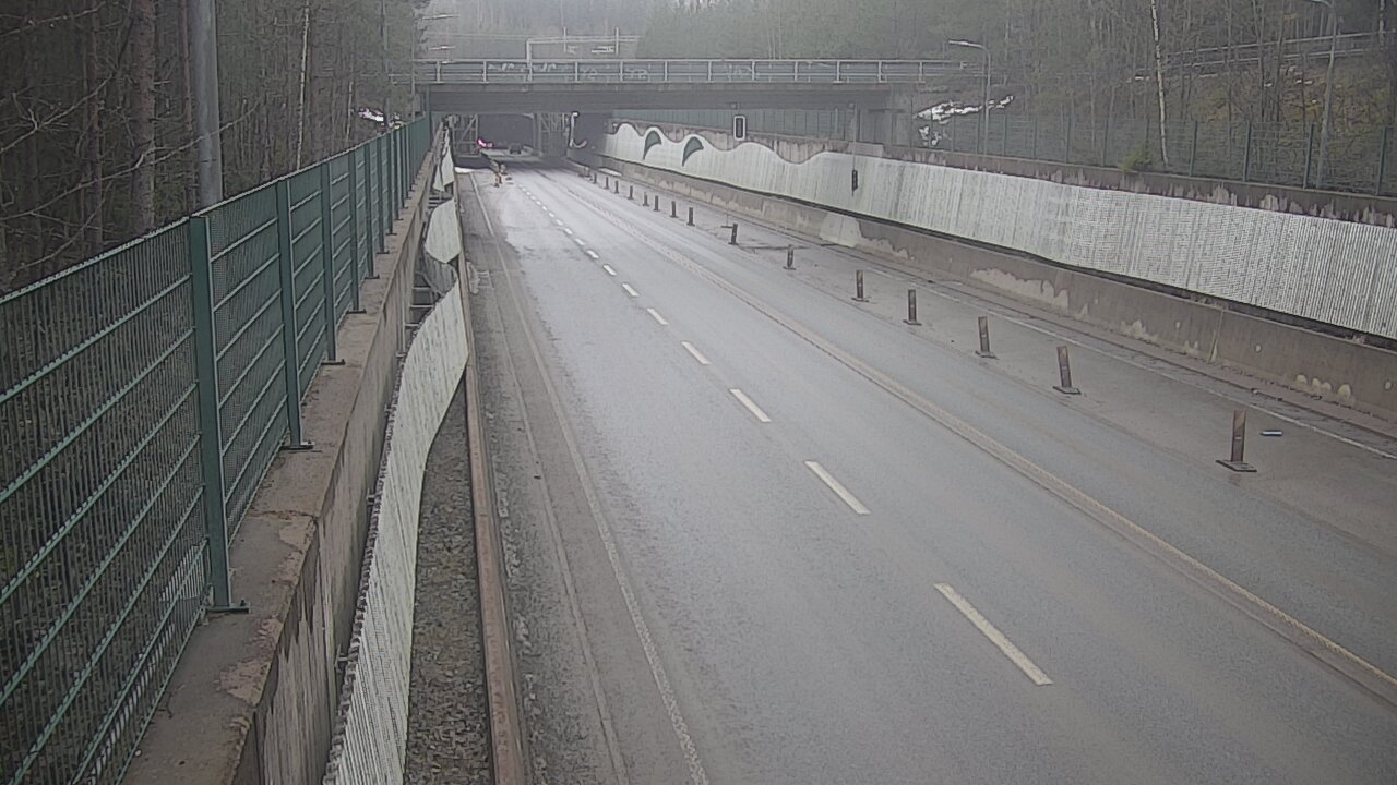 Weather Camera Image Väg 102 Esbo Hiidenkallio tunnel, suuaukko nord., Espoo, Uusimaa