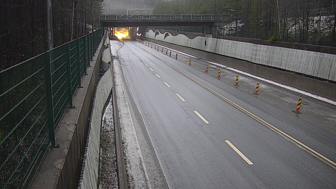 Kelikamerat Kuva Tie 102 Espoo Hiidenkallion tunneli, suuaukko pohj., Espoo, Uusimaa