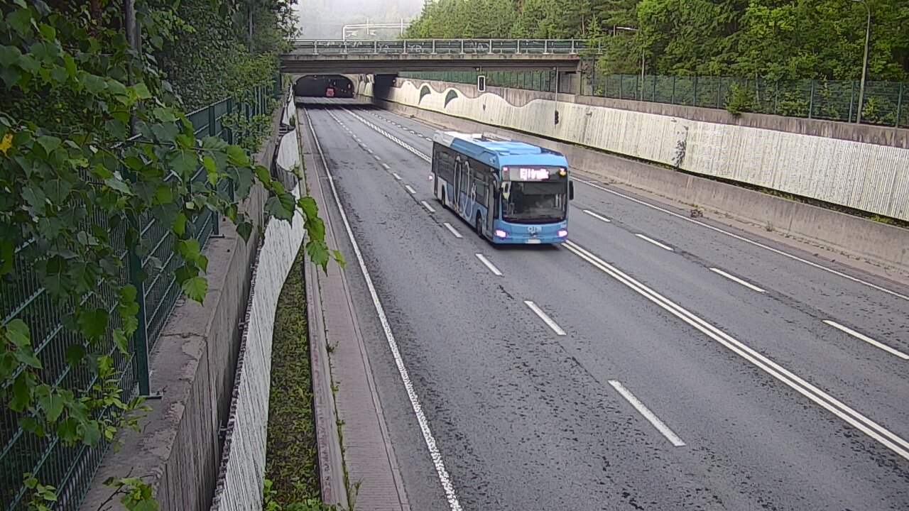 Weather Camera Image Road 102 Espoo Hiidenkallion tunneli, suuaukko north., Espoo, Uusimaa