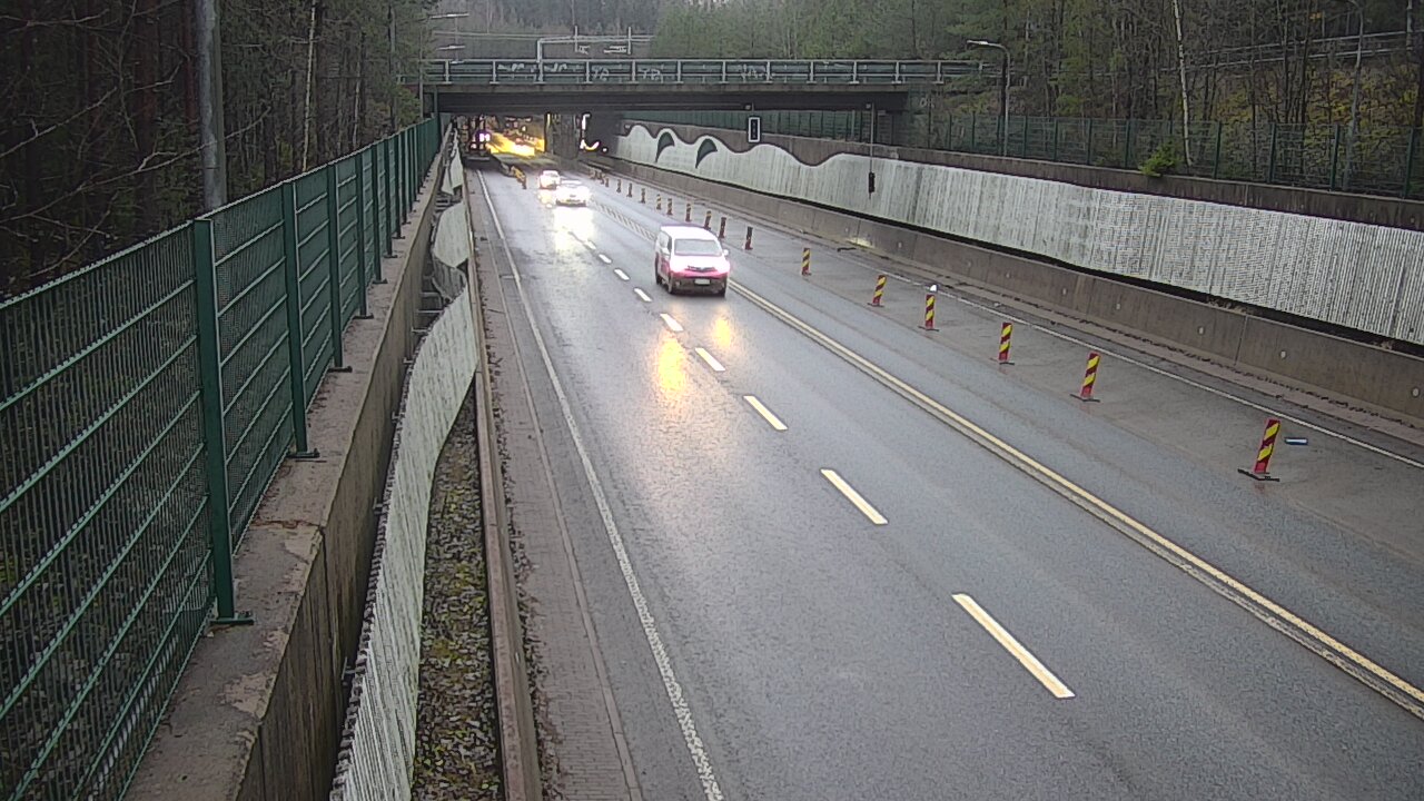 Weather Camera Image Väg 102 Esbo Hiidenkallio tunnel, suuaukko nord., Espoo, Uusimaa