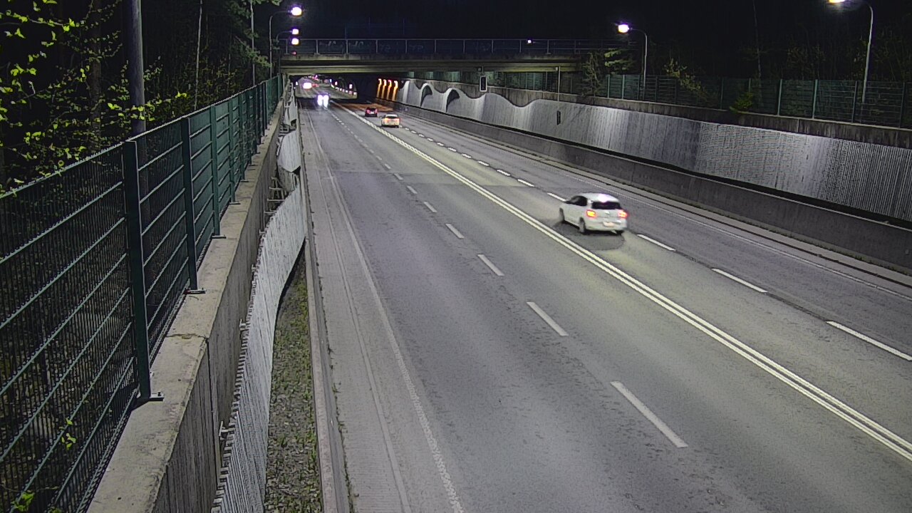 Weather Camera Image Väg 102 Esbo Hiidenkallio tunnel, suuaukko nord., Espoo, Uusimaa