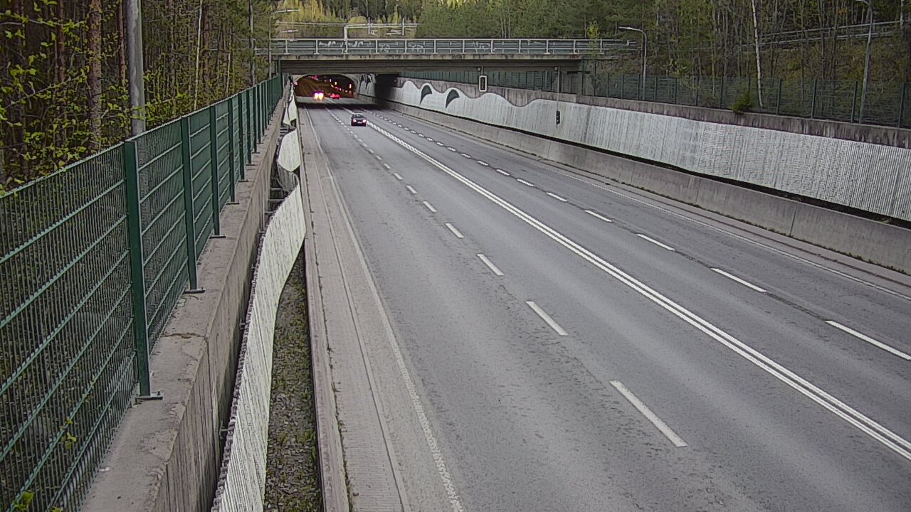 Kelikamerat Kuva Tie 102 Espoo Hiidenkallion tunneli, suuaukko pohj., Espoo, Uusimaa