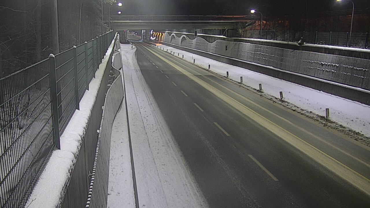 Kelikamerat Kuva Tie 102 Espoo Hiidenkallion tunneli, suuaukko pohj., Espoo, Uusimaa