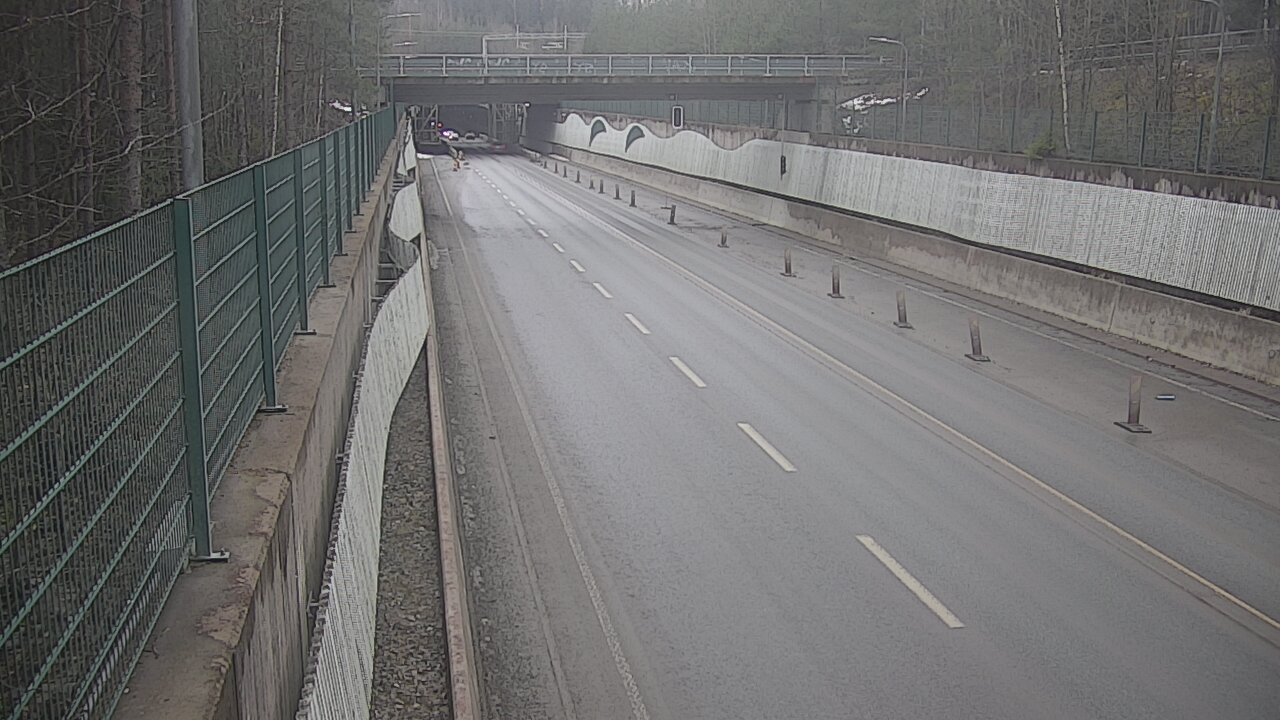 Weather Camera Image Väg 102 Esbo Hiidenkallio tunnel, suuaukko nord., Espoo, Uusimaa