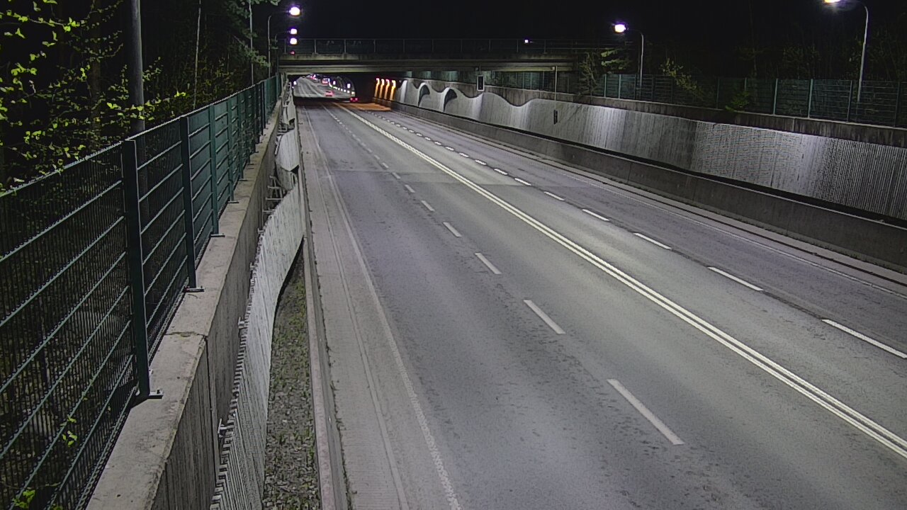 Weather Camera Image Väg 102 Esbo Hiidenkallio tunnel, suuaukko nord., Espoo, Uusimaa