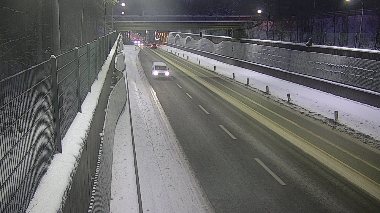 Kelikamerat Kuva Tie 102 Espoo Hiidenkallion tunneli, suuaukko pohj., Espoo, Uusimaa