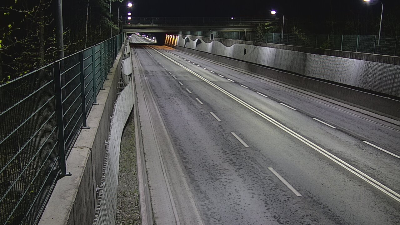 Kelikamerat Kuva Tie 102 Espoo Hiidenkallion tunneli, suuaukko pohj., Espoo, Uusimaa
