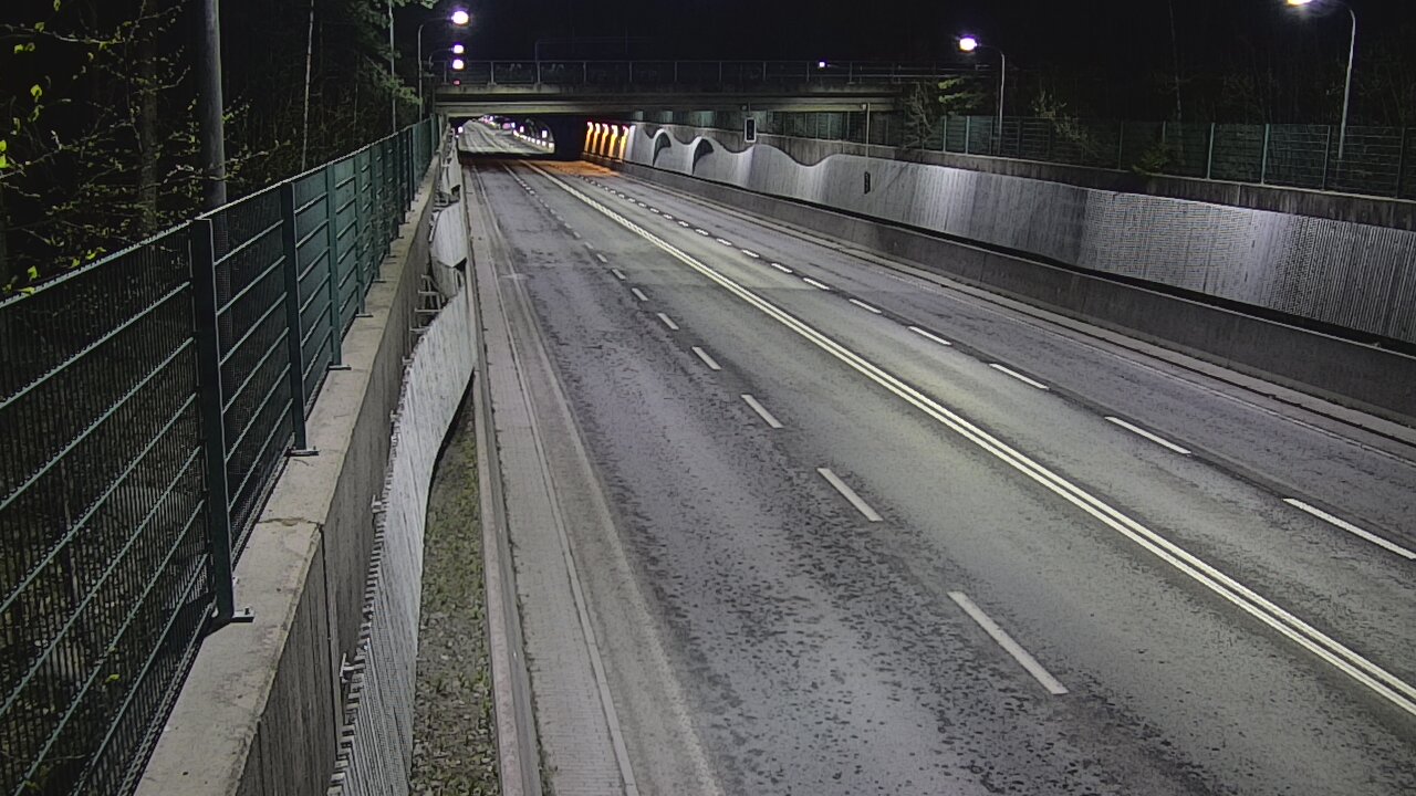 Kelikamerat Kuva Tie 102 Espoo Hiidenkallion tunneli, suuaukko pohj., Espoo, Uusimaa