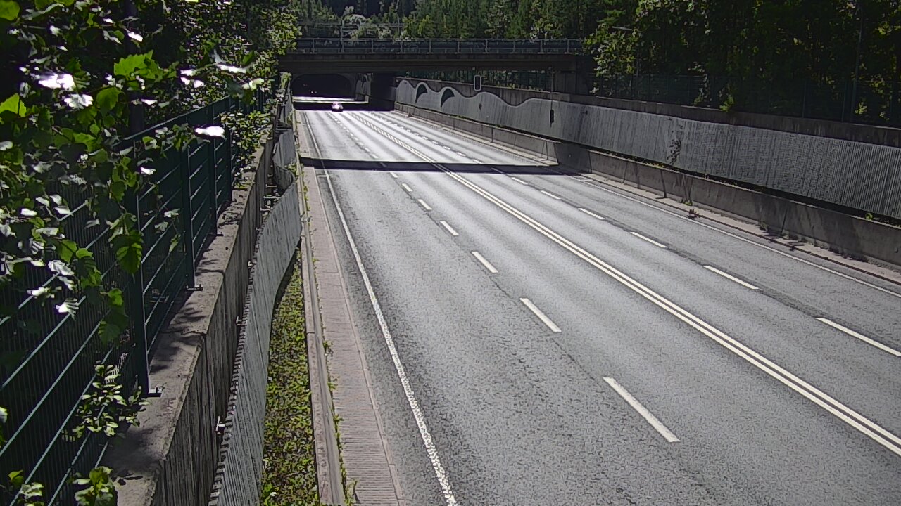Kelikamerat Kuva Tie 102 Espoo Hiidenkallion tunneli, suuaukko pohj., Espoo, Uusimaa