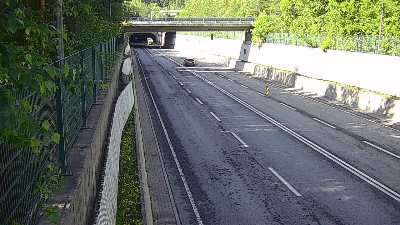 Kelikamerat Kuva Tie 102 Espoo Hiidenkallion tunneli, suuaukko pohj., Espoo, Uusimaa