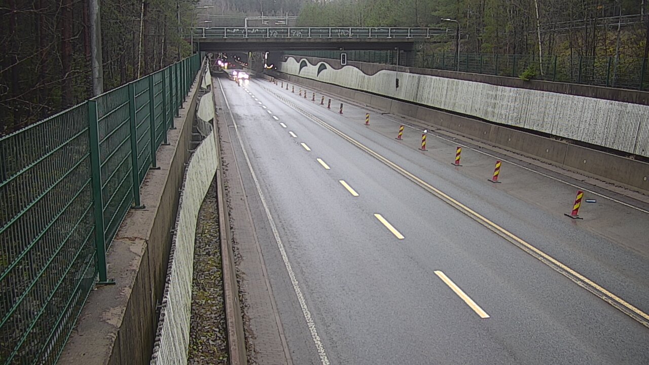 Weather Camera Image Väg 102 Esbo Hiidenkallio tunnel, suuaukko nord., Espoo, Uusimaa