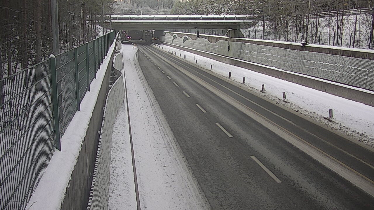 Kelikamerat Kuva Tie 102 Espoo Hiidenkallion tunneli, suuaukko pohj., Espoo, Uusimaa