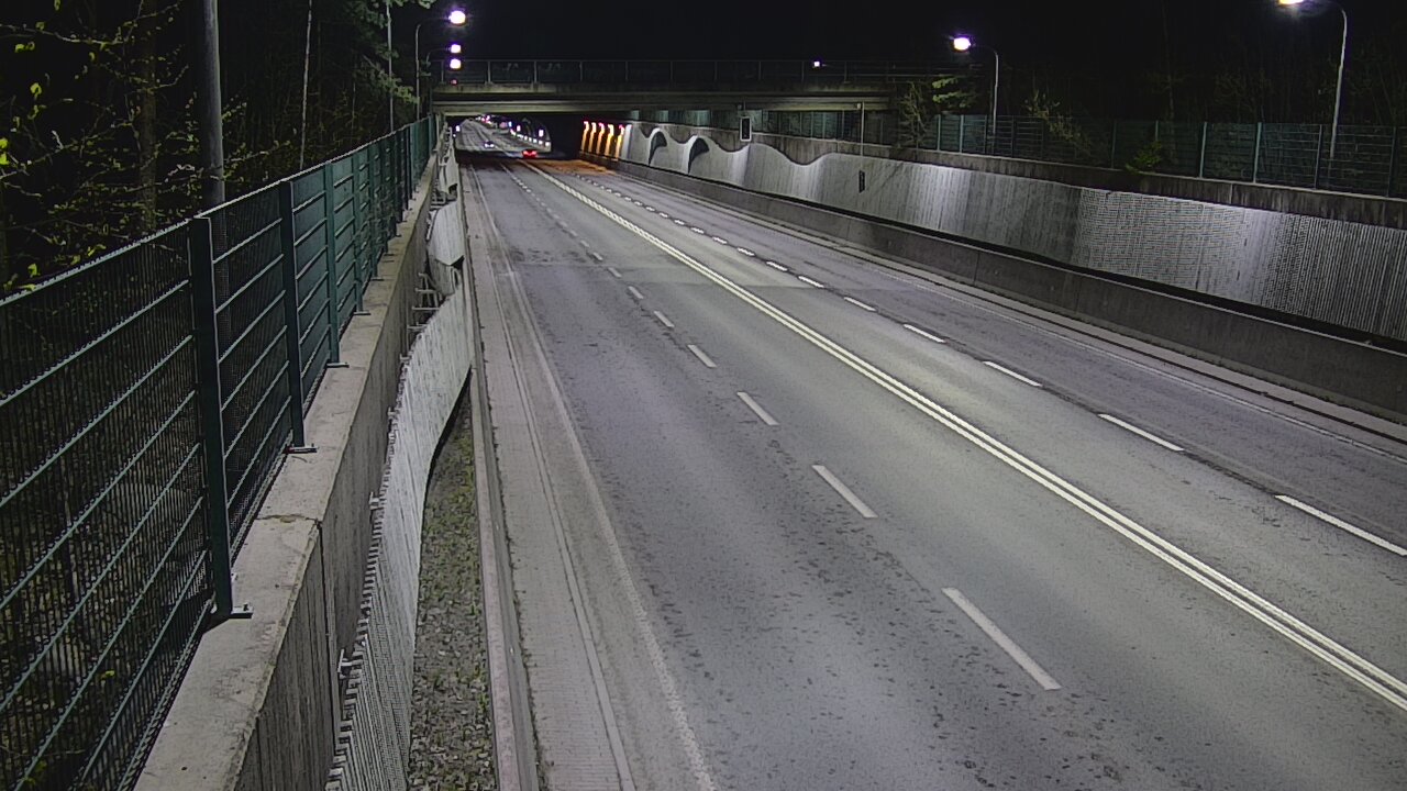 Kelikamerat Kuva Tie 102 Espoo Hiidenkallion tunneli, suuaukko pohj., Espoo, Uusimaa