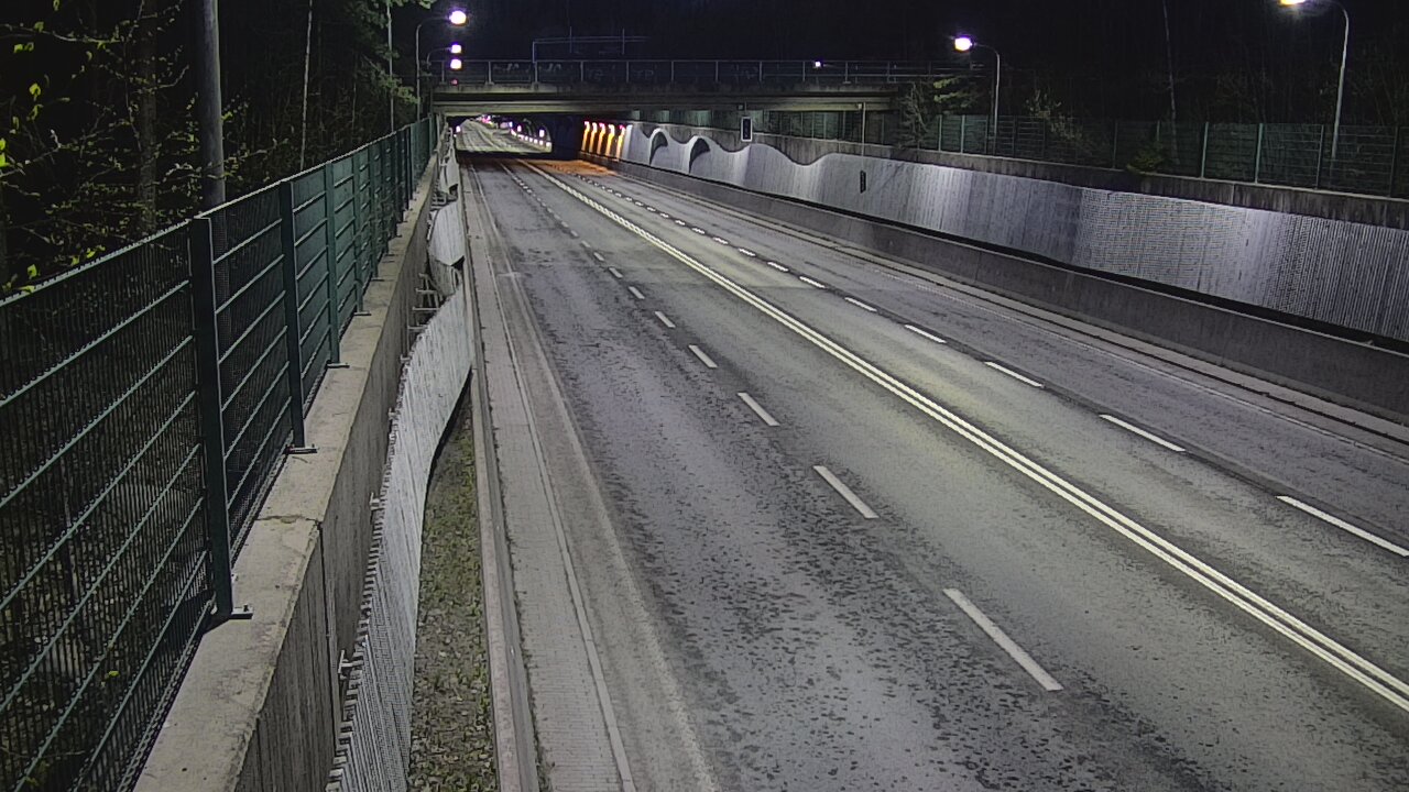 Kelikamerat Kuva Tie 102 Espoo Hiidenkallion tunneli, suuaukko pohj., Espoo, Uusimaa