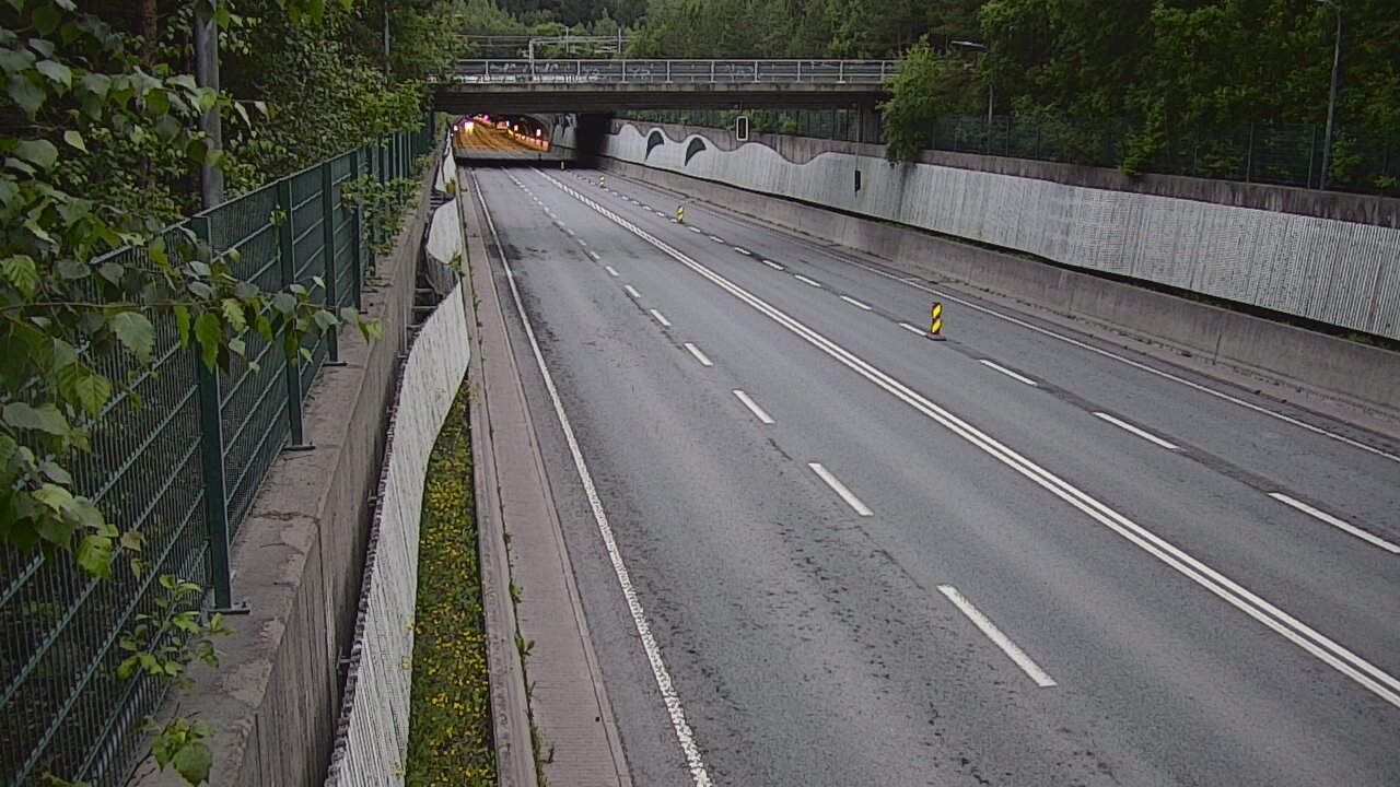 Kelikamerat Kuva Tie 102 Espoo Hiidenkallion tunneli, suuaukko pohj., Espoo, Uusimaa