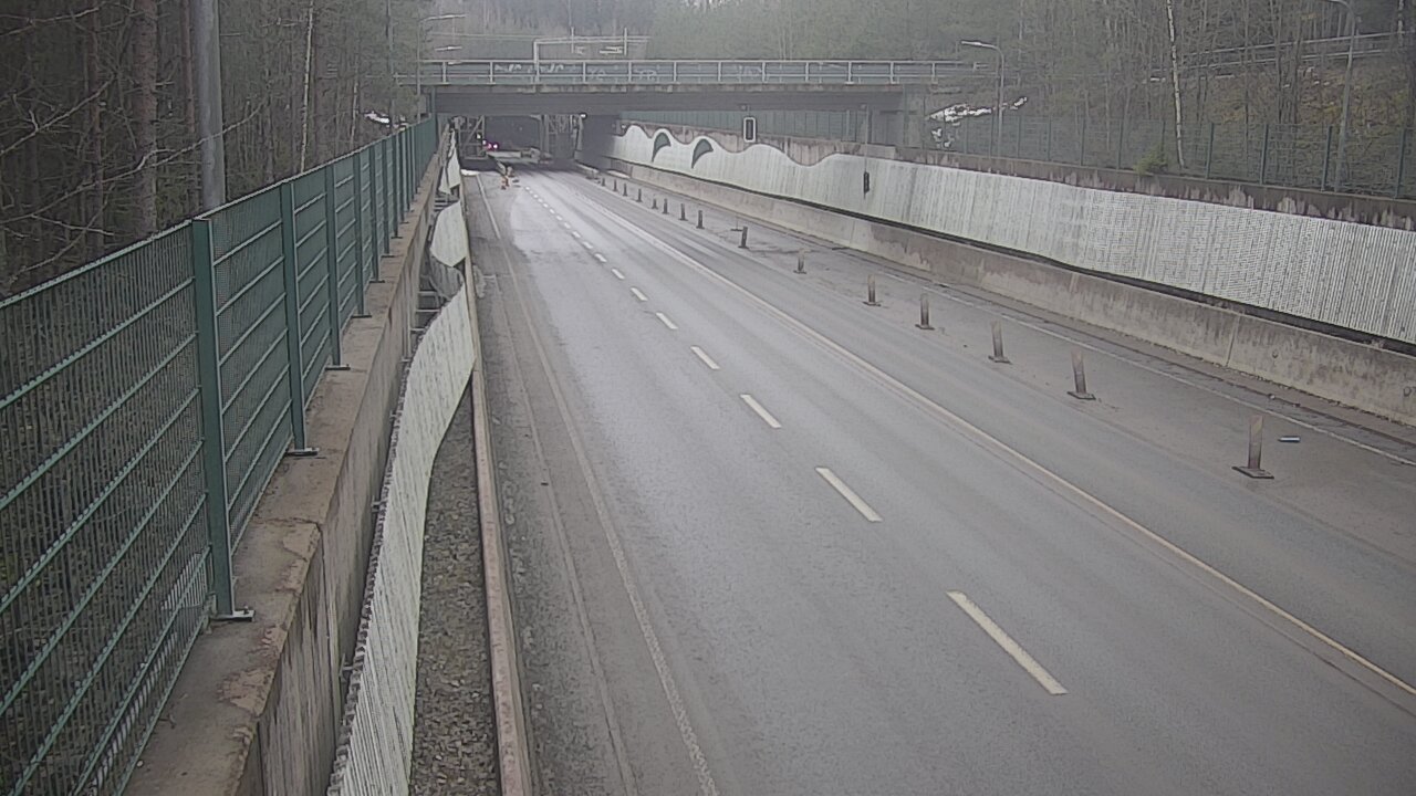 Weather Camera Image Väg 102 Esbo Hiidenkallio tunnel, suuaukko nord., Espoo, Uusimaa