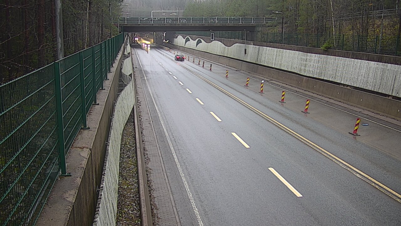 Weather Camera Image Väg 102 Esbo Hiidenkallio tunnel, suuaukko nord., Espoo, Uusimaa