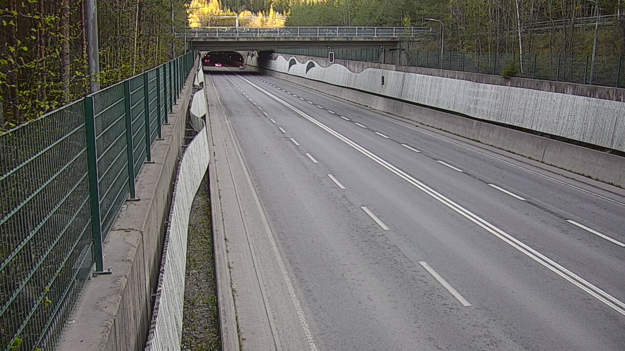 Kelikamerat Kuva Tie 102 Espoo Hiidenkallion tunneli, suuaukko pohj., Espoo, Uusimaa
