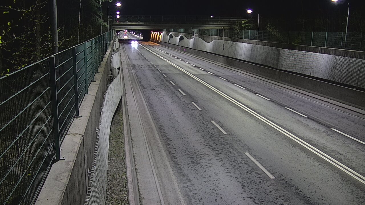 Kelikamerat Kuva Tie 102 Espoo Hiidenkallion tunneli, suuaukko pohj., Espoo, Uusimaa