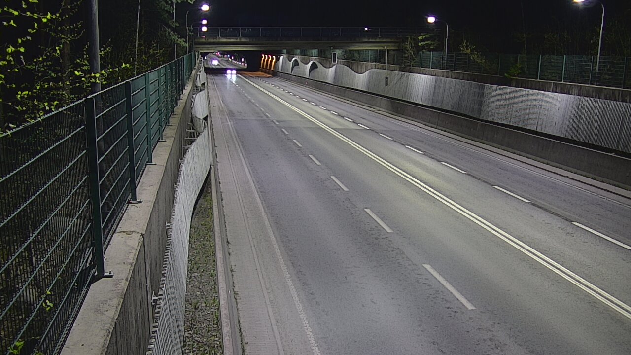 Weather Camera Image Väg 102 Esbo Hiidenkallio tunnel, suuaukko nord., Espoo, Uusimaa
