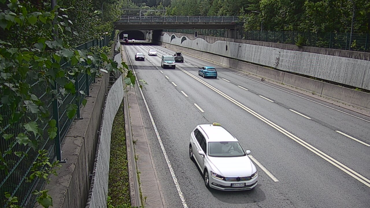 Weather Camera Image Väg 102 Esbo Hiidenkallio tunnel, suuaukko nord., Espoo, Uusimaa