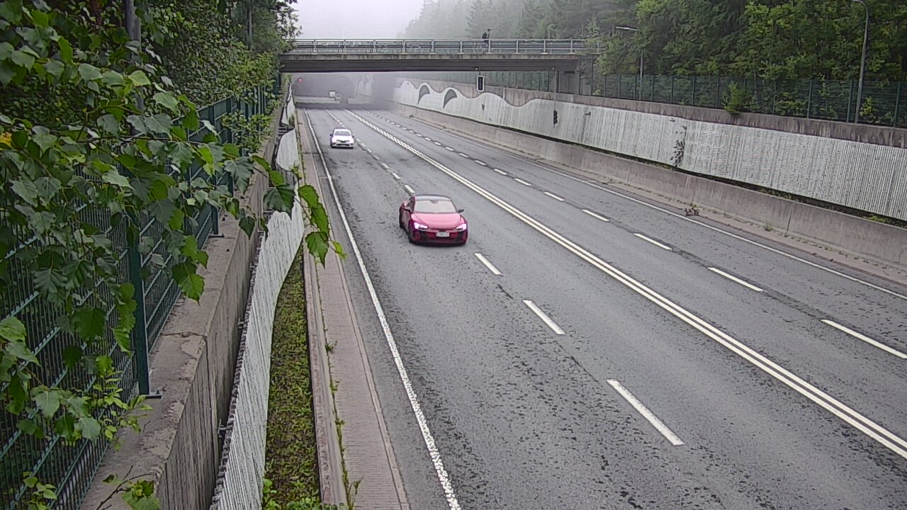 Weather Camera Image Road 102 Espoo Hiidenkallion tunneli, suuaukko north., Espoo, Uusimaa