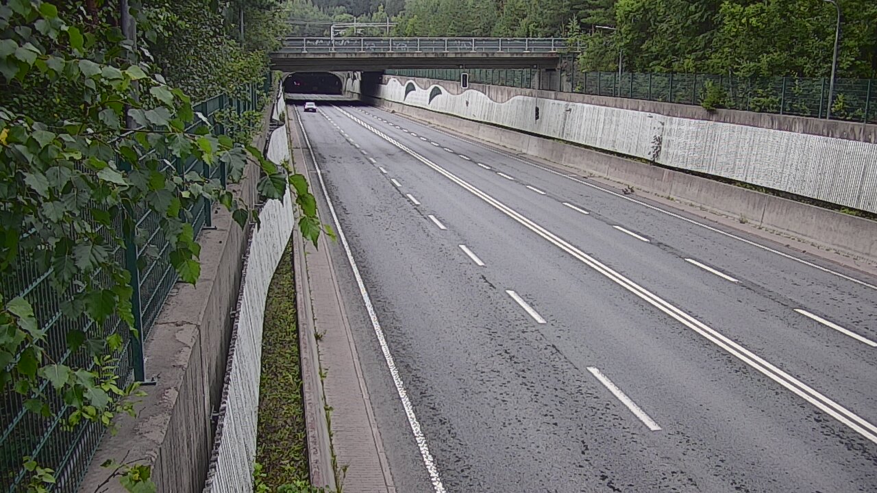 Weather Camera Image Road 102 Espoo Hiidenkallion tunneli, suuaukko north., Espoo, Uusimaa