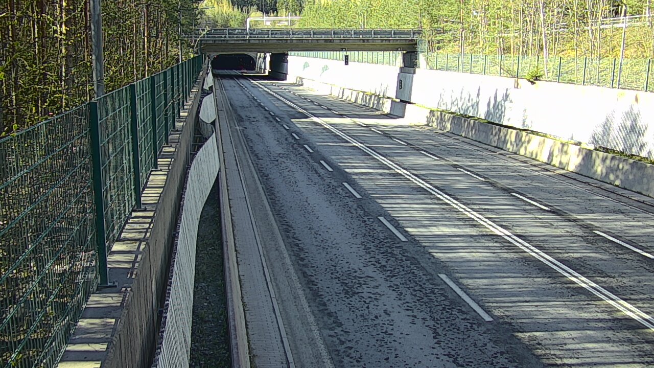 Kelikamerat Kuva Tie 102 Espoo Hiidenkallion tunneli, suuaukko pohj., Espoo, Uusimaa