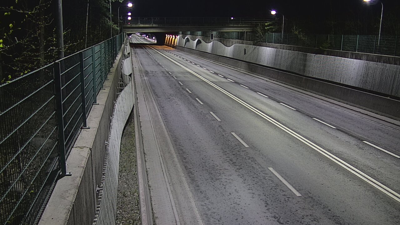 Kelikamerat Kuva Tie 102 Espoo Hiidenkallion tunneli, suuaukko pohj., Espoo, Uusimaa