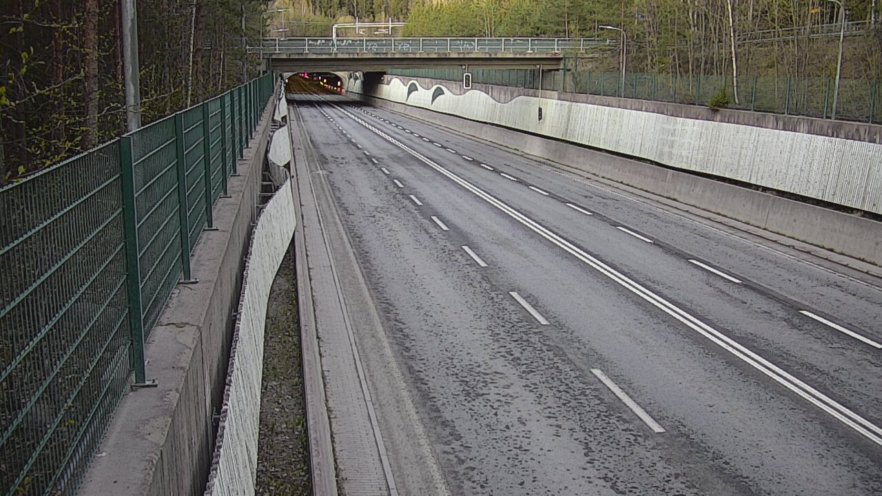 Kelikamerat Kuva Tie 102 Espoo Hiidenkallion tunneli, suuaukko pohj., Espoo, Uusimaa