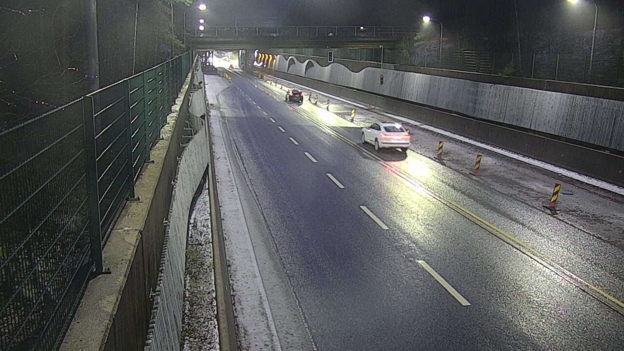 Kelikamerat Kuva Tie 102 Espoo Hiidenkallion tunneli, suuaukko pohj., Espoo, Uusimaa