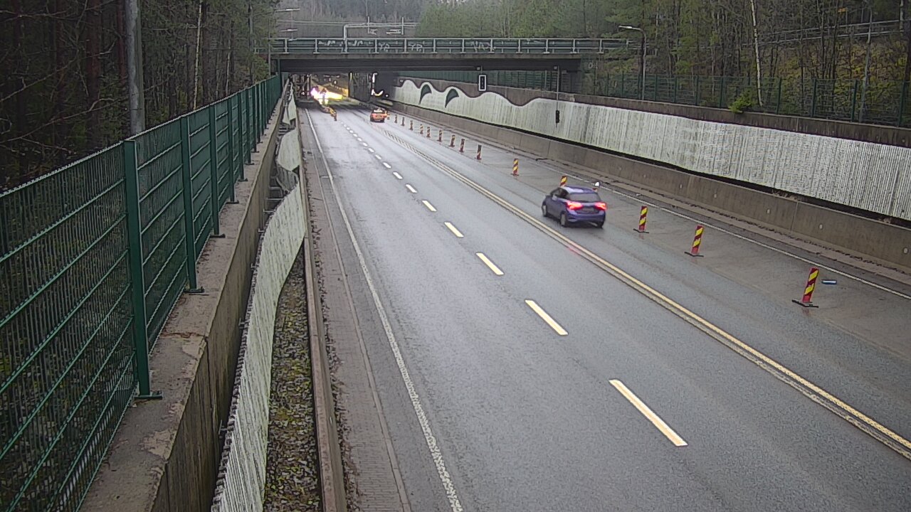 Weather Camera Image Väg 102 Esbo Hiidenkallio tunnel, suuaukko nord., Espoo, Uusimaa