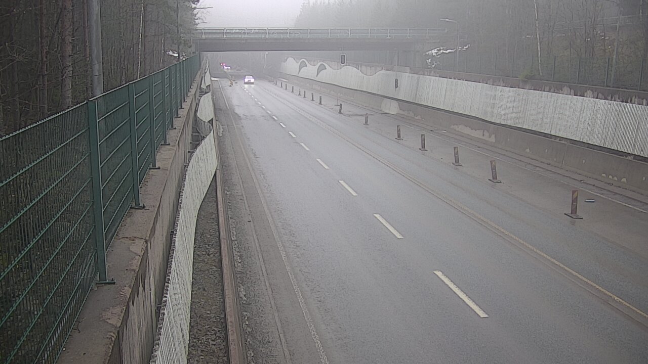Weather Camera Image Väg 102 Esbo Hiidenkallio tunnel, suuaukko nord., Espoo, Uusimaa