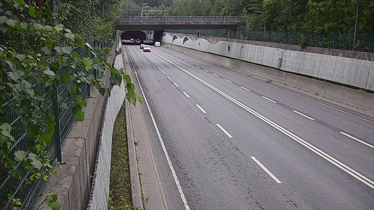 Weather Camera Image Road 102 Espoo Hiidenkallion tunneli, suuaukko north., Espoo, Uusimaa
