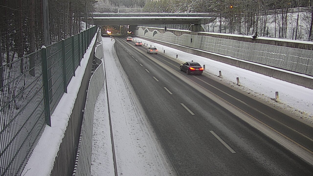 Kelikamerat Kuva Tie 102 Espoo Hiidenkallion tunneli, suuaukko pohj., Espoo, Uusimaa