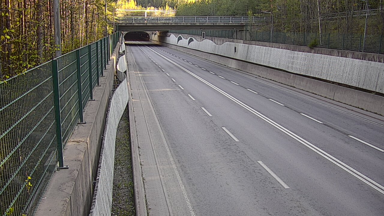 Kelikamerat Kuva Tie 102 Espoo Hiidenkallion tunneli, suuaukko pohj., Espoo, Uusimaa