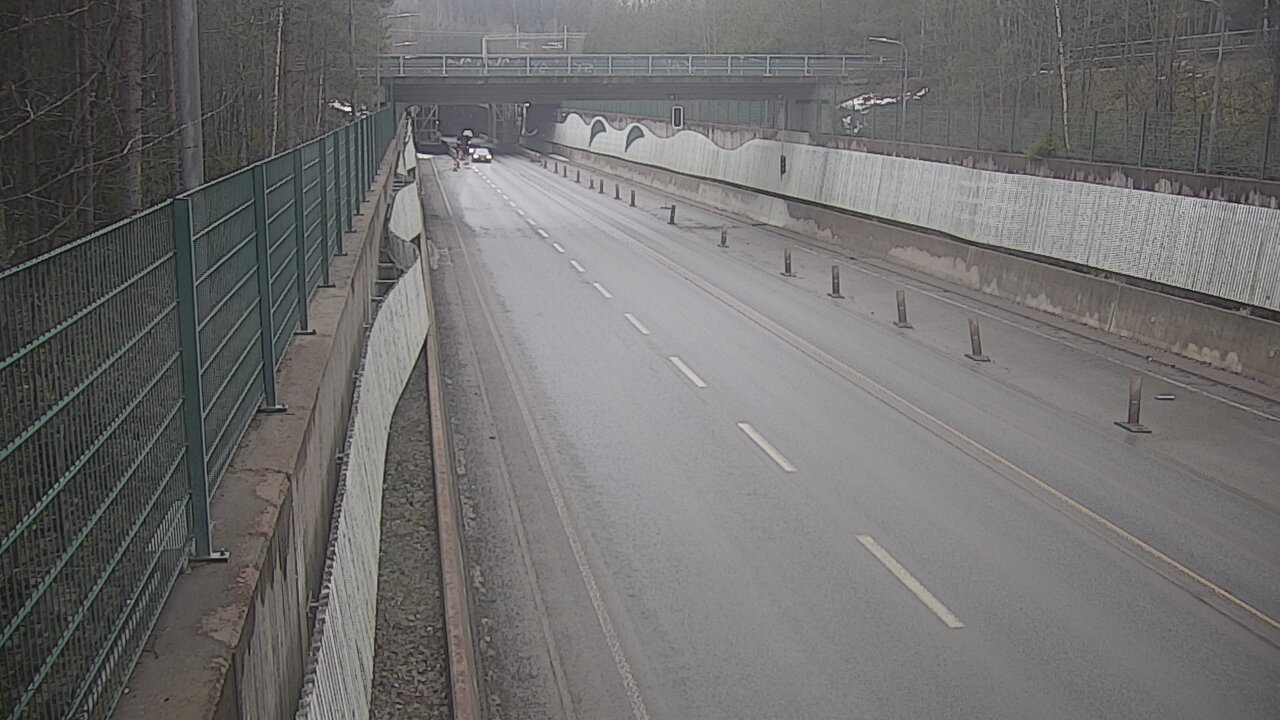 Weather Camera Image Väg 102 Esbo Hiidenkallio tunnel, suuaukko nord., Espoo, Uusimaa