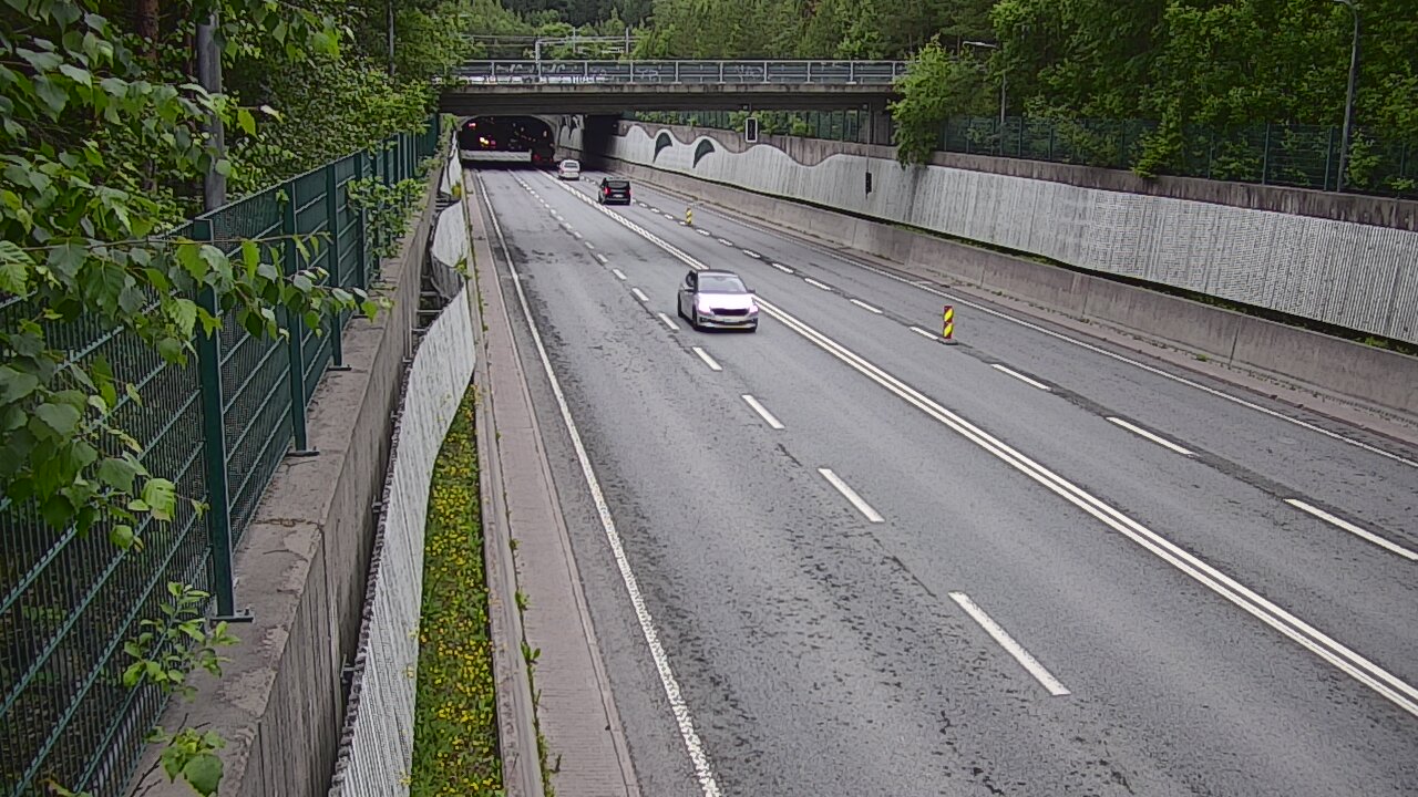 Weather Camera Image Väg 102 Esbo Hiidenkallio tunnel, suuaukko nord., Espoo, Uusimaa